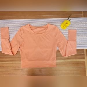 LORNA JANE- long sleeve cropped top